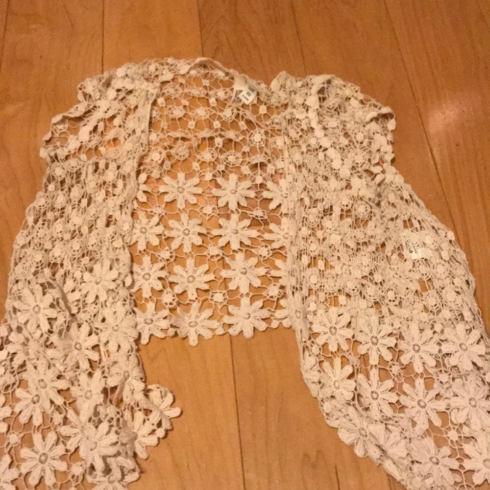 Floral daisy vest/cardigan